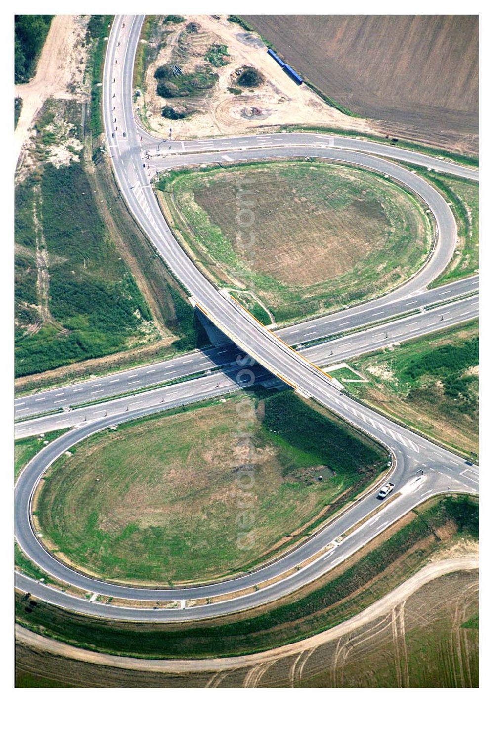 Aerial image Brehna / Sachsen-Anhalt - Fertiger Ausbau des Autobahnkreuzes Brehna