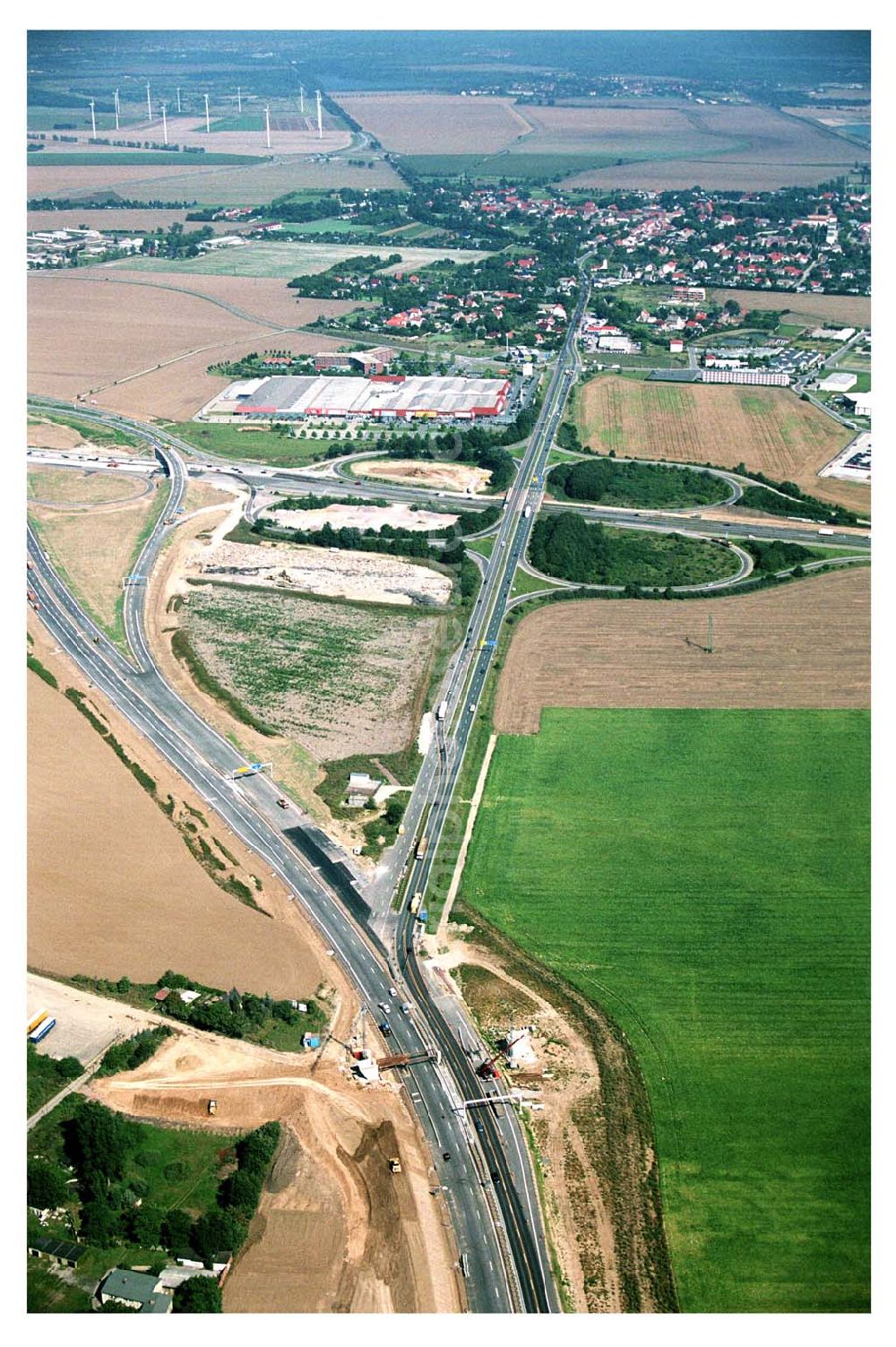 Aerial image Brehna / Sachsen-Anhalt - Fertiger Ausbau des Autobahnkreuzes Brehna