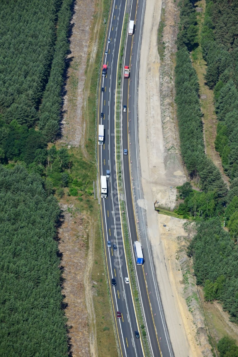 Aerial photograph Dannenreich - Construction and widening of the route of the highway / motorway BAB A12 / E30 in the intersection of State Road L39 at Dannenreich in Brandenburg