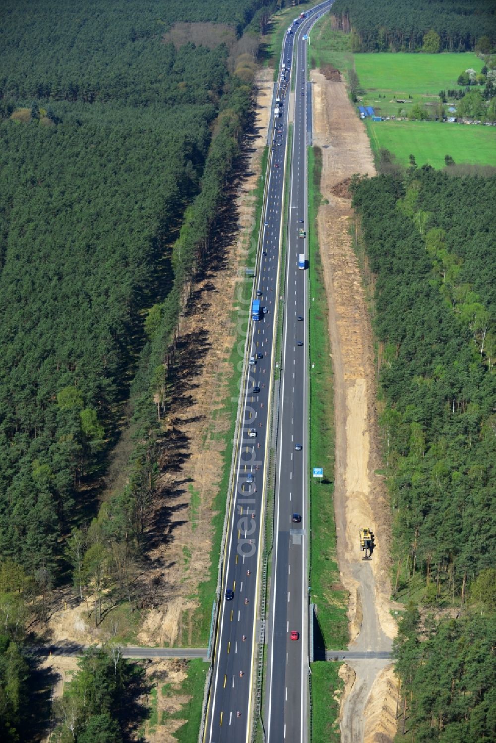 Markgrafpieske from the bird's eye view: View expansion and widening of the route of the highway / motorway BAB A12 / E30 Markgrafpieske in the state of Brandenburg