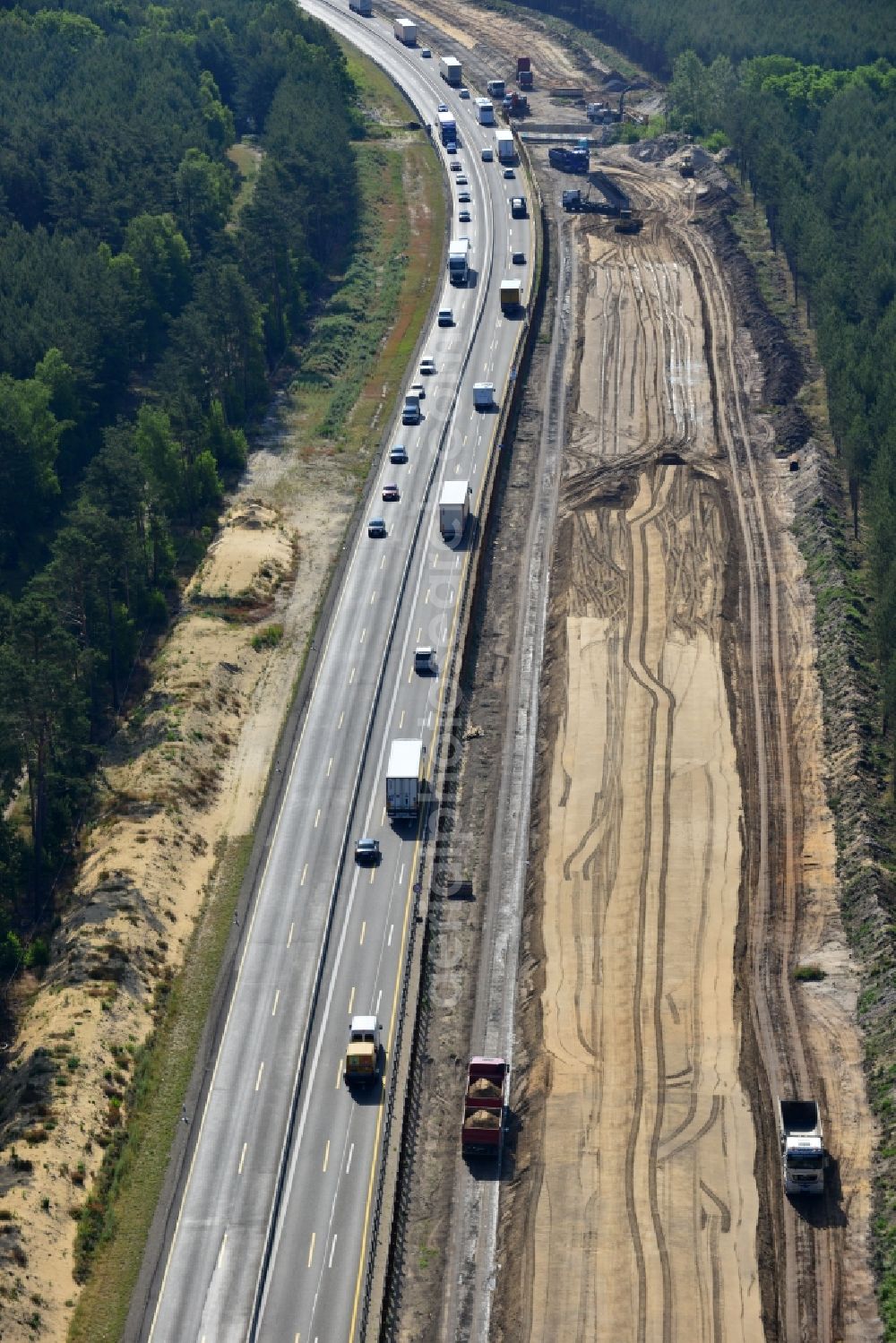 Aerial photograph Rauen - Construction and widening of the route of the highway / motorway BAB A12 / E30 at Rauen in Brandenburg