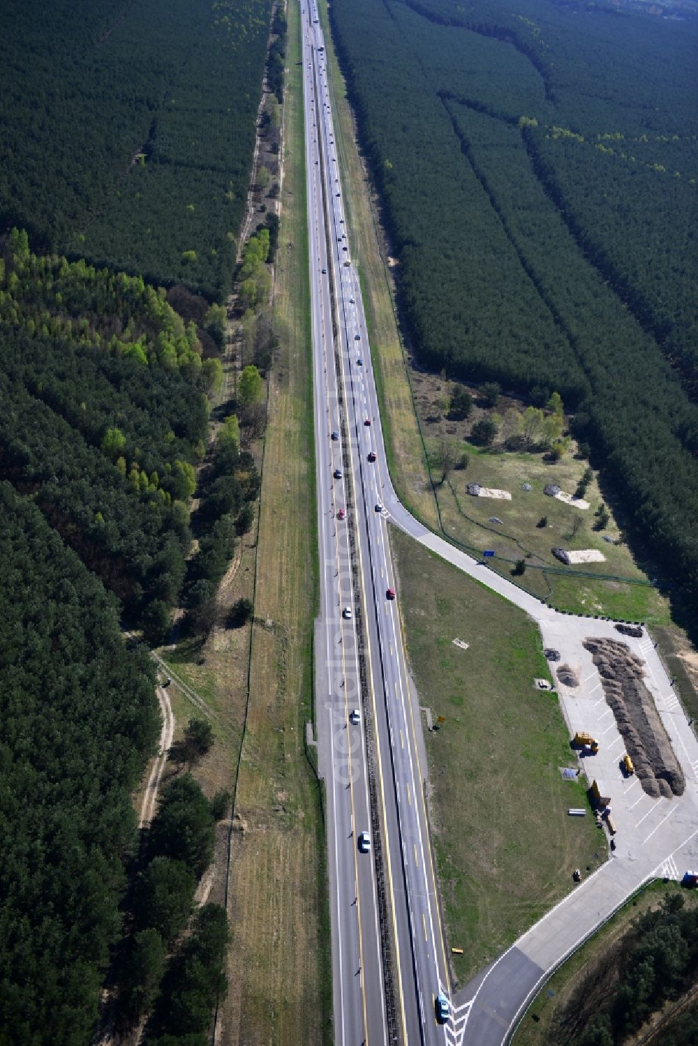 Aerial image Spreeenhagen - Construction and widening of the route of the highway / motorway BAB A12 / E30 in the rest areas / parking Spreenhagen in Brandenburg