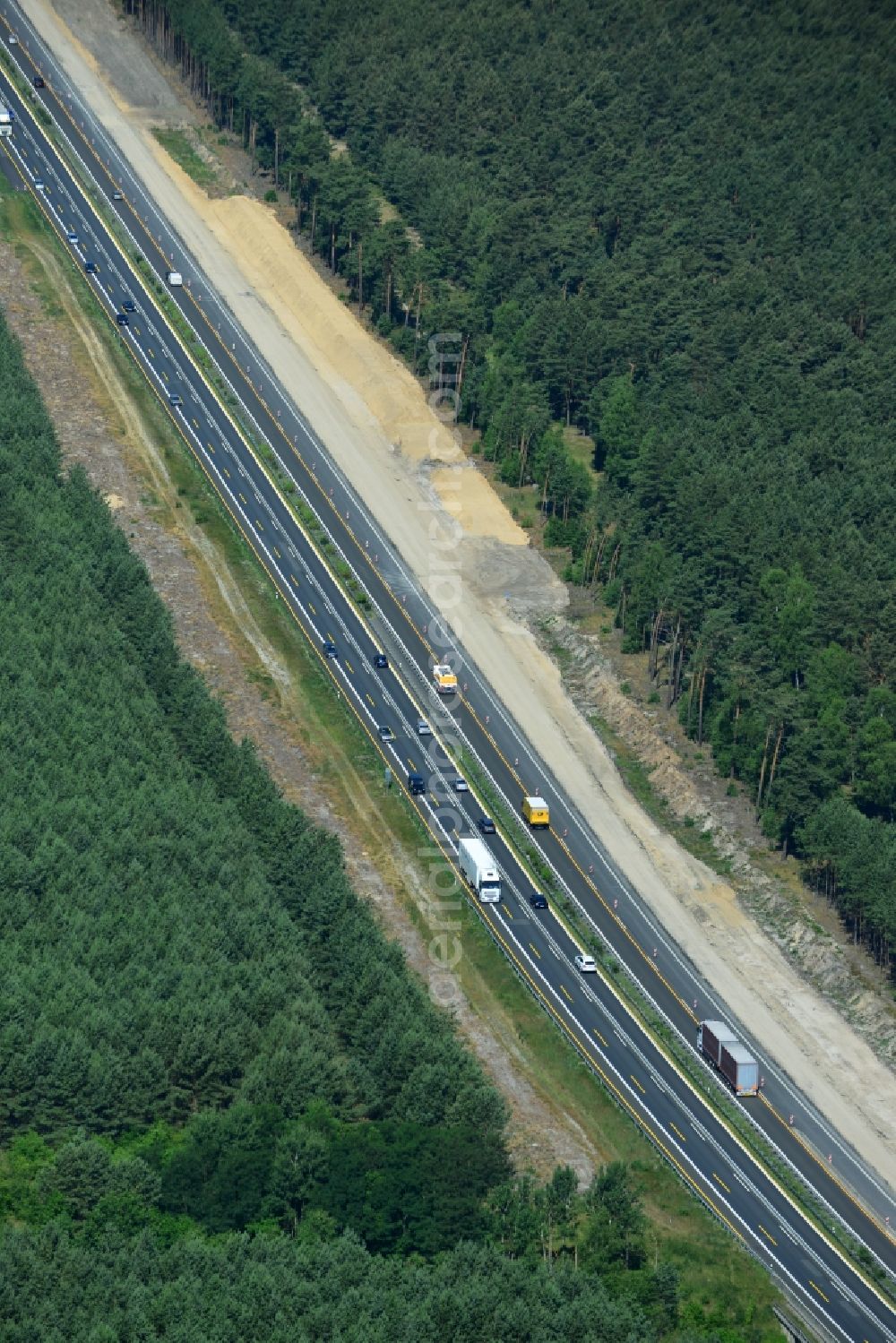 Spreenhagen from the bird's eye view: Construction and widening of the route of the highway / motorway BAB A12 / E30 at Spreenhagen in Brandenburg