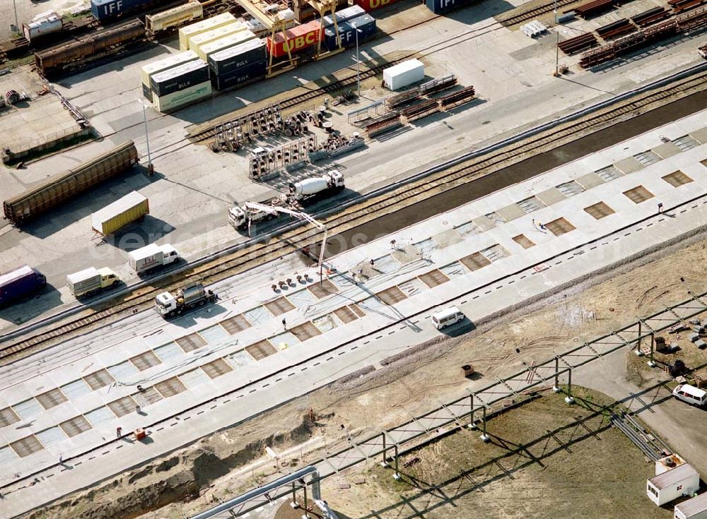 Aerial photograph Schwarzheide / Brandenburg - Ausbau des Verlade- und Rangierbahnhof auf dem südlichen Werksgelände der BASF - Schwarzheide .