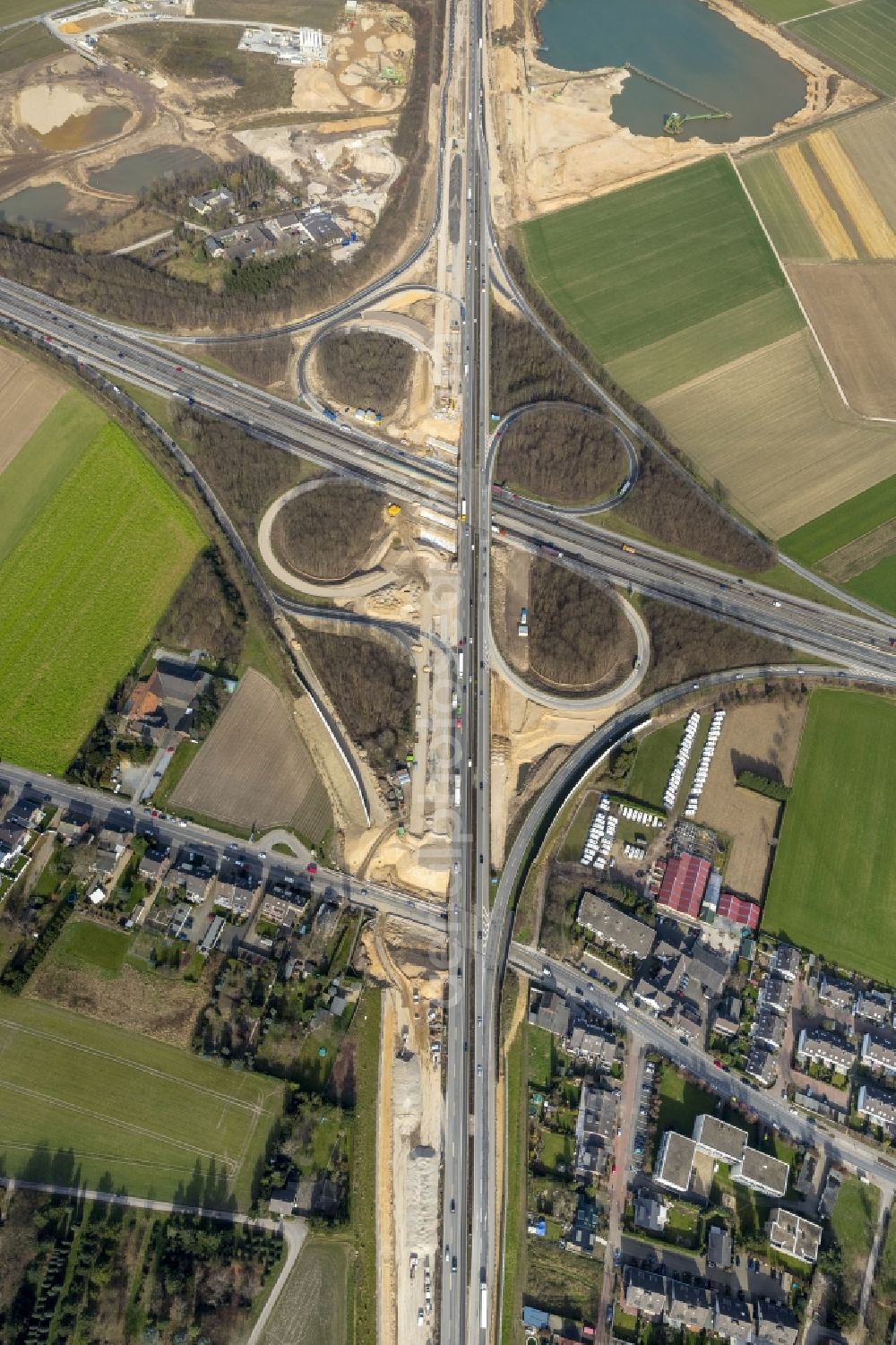 Aerial image Kaarst - Expansion of the A57 from four to six lanes at the junction Kaarst in the state of North Rhine-Westphalia