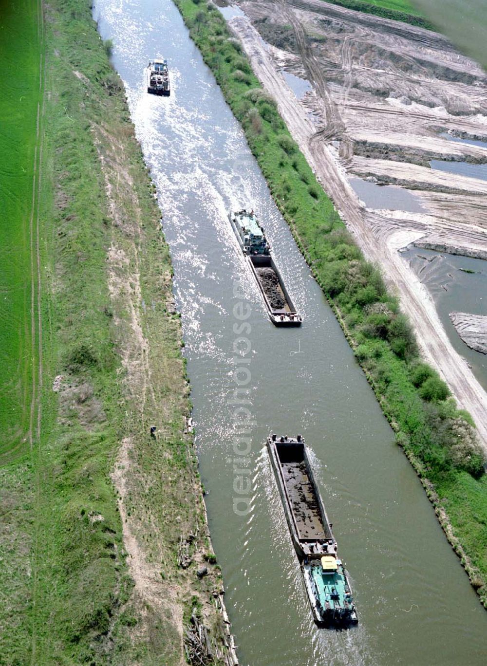 bei Genthin from the bird's eye view: Ausbauarbeiten am Elbe-Havel-Kanal - Verlauf bei Genthin.