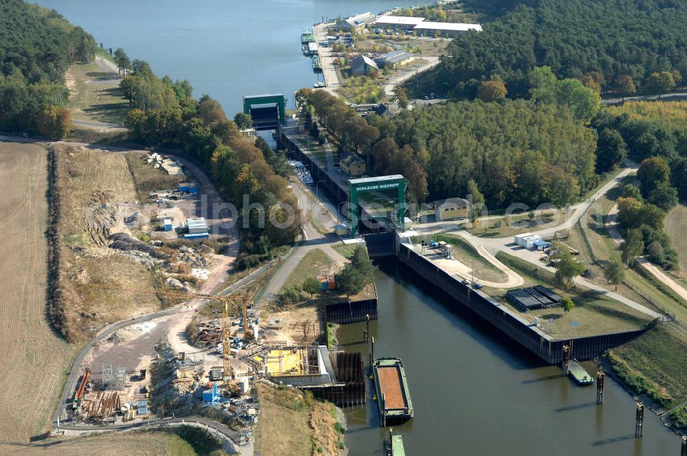 Niegripp from above - Ausbauarbeiten an der Schleuse Niegripp am Elbe-Havel-Kanal in nördlichem Anschluß zur Elbe. Ein Projekt des WSV: Wasserstraßen-Neubauamt Magdeburg, 39106 Magdeburg, Tel. +49(0)391 535-0, email: wna-magdeburg@wsv.bund.de