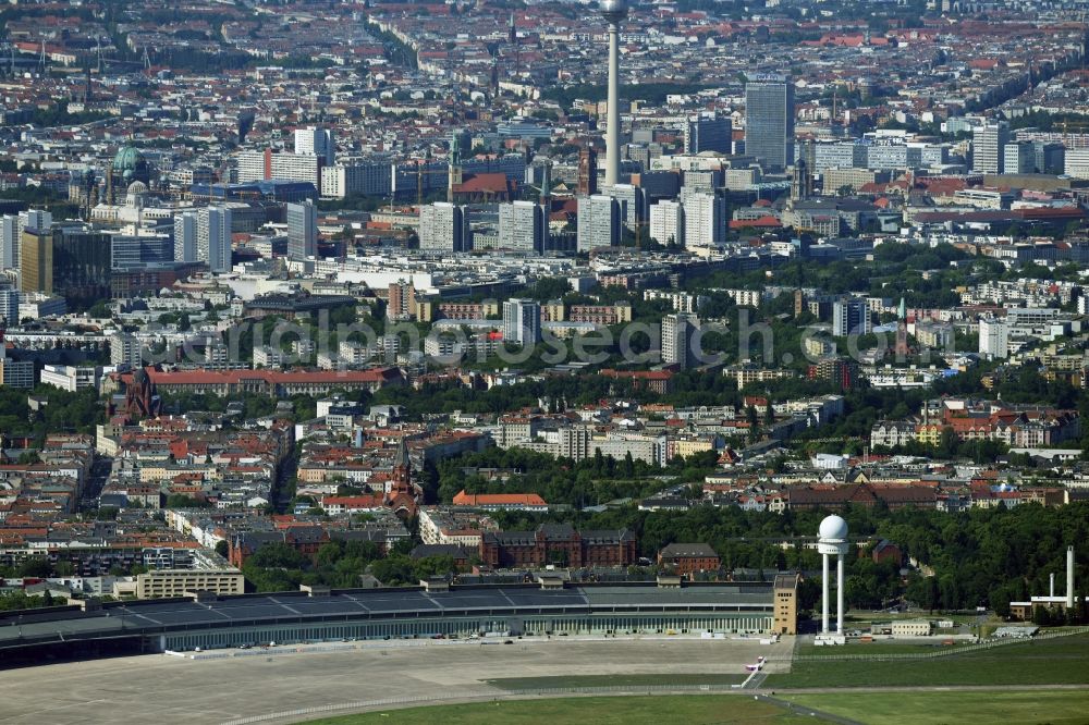 Berlin from above - View of the center of Berlin from the Tempelhofer Feld