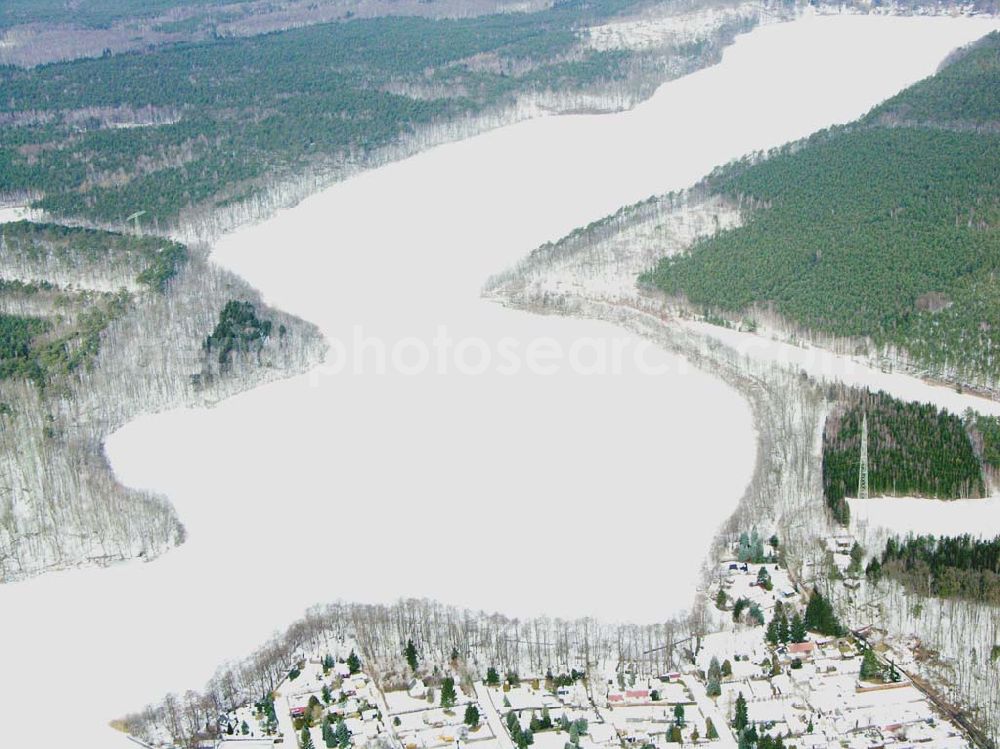 Aerial photograph Postbruch - Blick auf den Bötzsee mit dem Uferbereich des Anglervereins Postbruch.