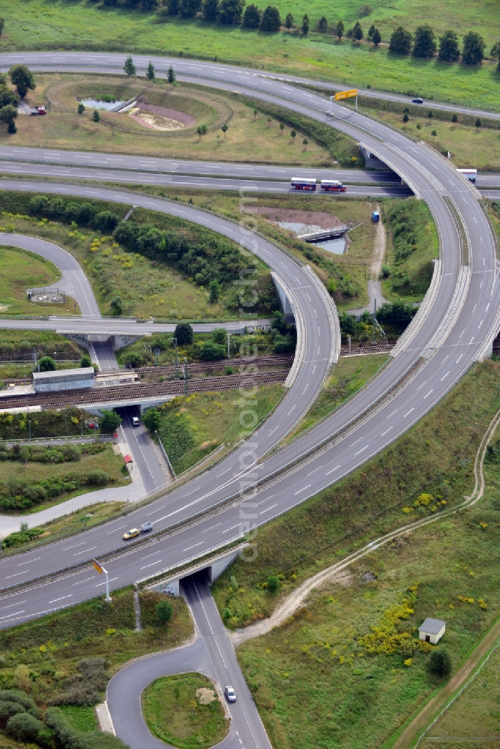 Aerial photograph Großbeeren - View of the main road B 101 with the exit to the freight center in Großbeeren in Brandenburg