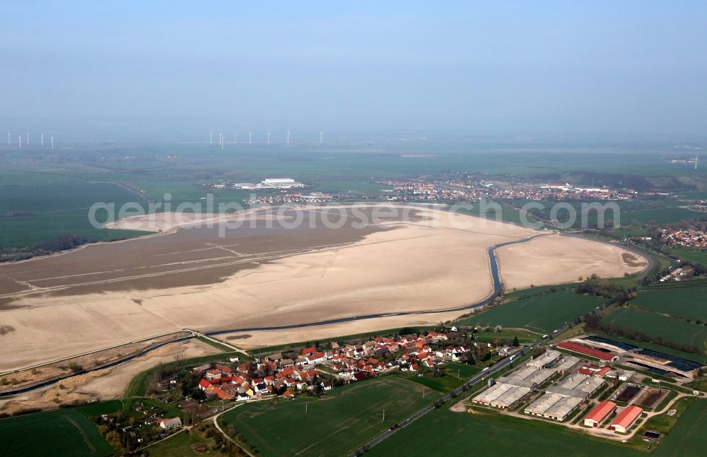 Aerial photograph Straussfurt - Dried out and not a filled water - retention basins in Strauss ford in Thuringia