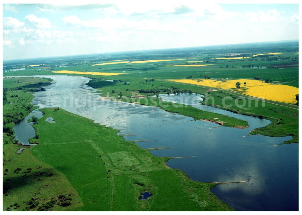 Kehnert / Sachsen-Anhalt from the bird's eye view: Ausgleichs- und Ersatzmaßnahmen am Elbverlauf bei Kehnert am Wasserstraßenkreuz Magdeburg / Elbe-Havel-Kanal. Ein Projekt des Wasserstraßenneubauamtes Magdeburg