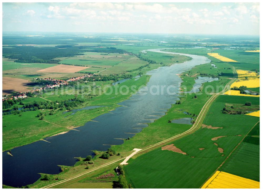 Kehnert / Sachsen-Anhalt from the bird's eye view: Ausgleichs- und Ersatzmaßnahmen am Elbverlauf bei Kehnert am Wasserstraßenkreuz Magdeburg / Elbe-Havel-Kanal. Ein Projekt des Wasserstraßenneubauamtes Magdeburg