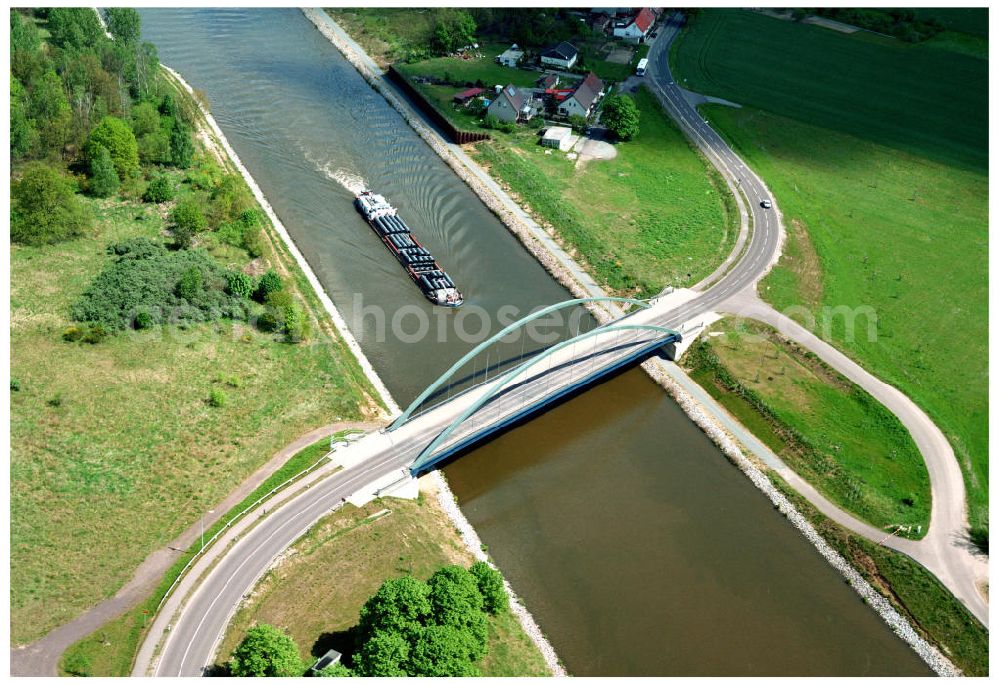 Aerial image Parchau / Sachsen-Anhalt - Brückenneubau bei Parchau im Rahmen Ausgleichs- und Ersatzmaßnahmen am Wasserstraßenkreuz Magdeburg / Elbe-Havel-Kanal. Ein Projekt des Wasserstraßenneubauamtes Magdeburg