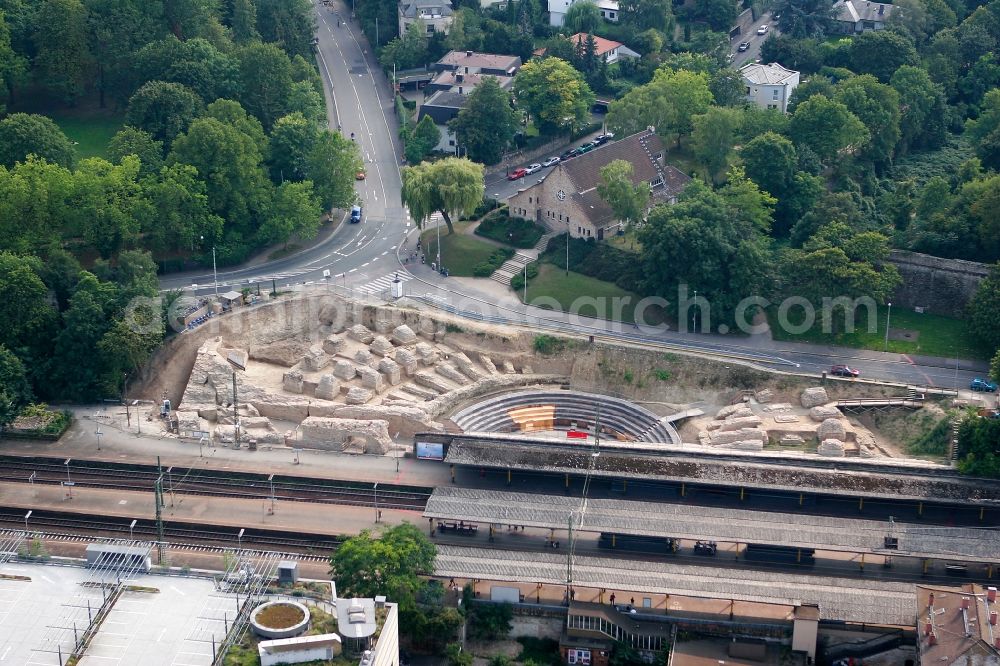 Aerial image Mainz - Archaeological site Roman Theatre Mogontiacum at city railway station Roman Theatre in Mainz in Rhineland-Palatinate