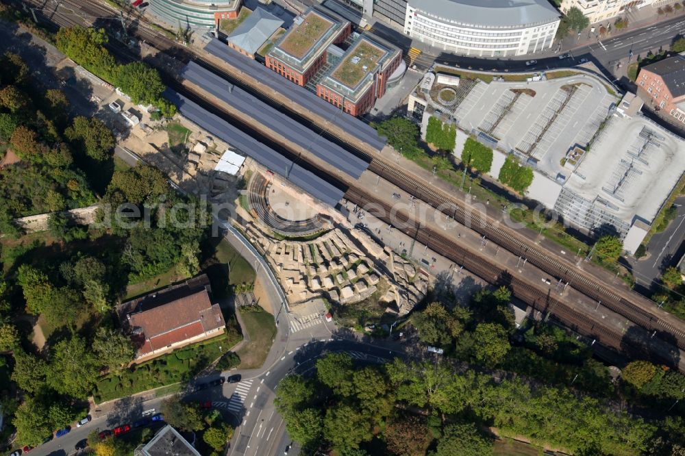 Aerial image Mainz - Archaeological site Roman Theatre Mogontiacum at city railway station Roman Theatre in Mainz in Rhineland-Palatinate