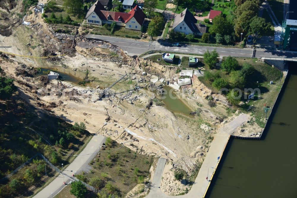 Niegripp from the bird's eye view: Extent of the flood - damage to the lock at L52 New Niegripp in Saxony-Anhalt