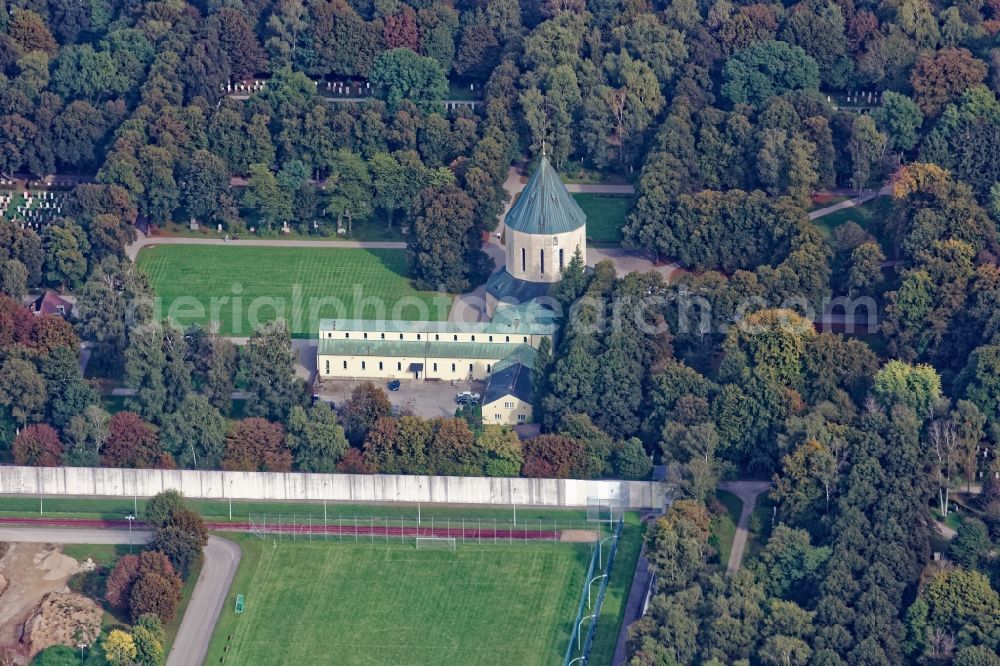 München from above - Grave rows on the grounds of the cemetery in Munich in the state Bavaria