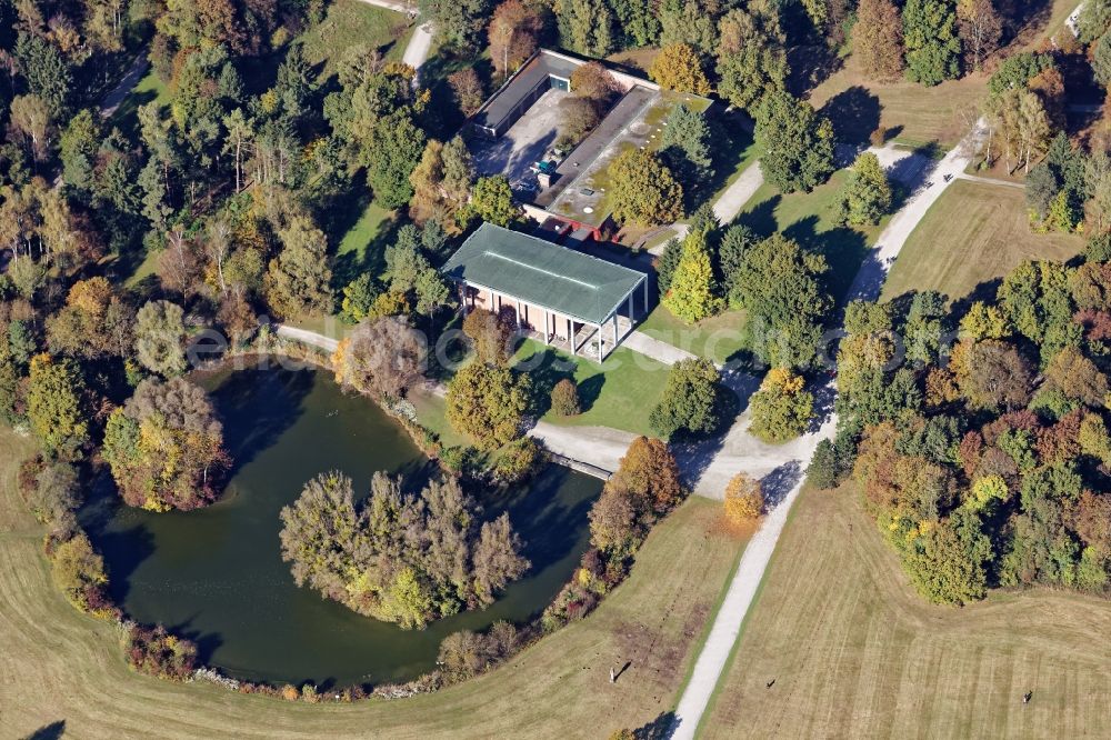 Aerial image München - Aussegnungshalle in the Waldfriedhof (new part) in Munich Grosshadern in the state of Bavaria, Germany