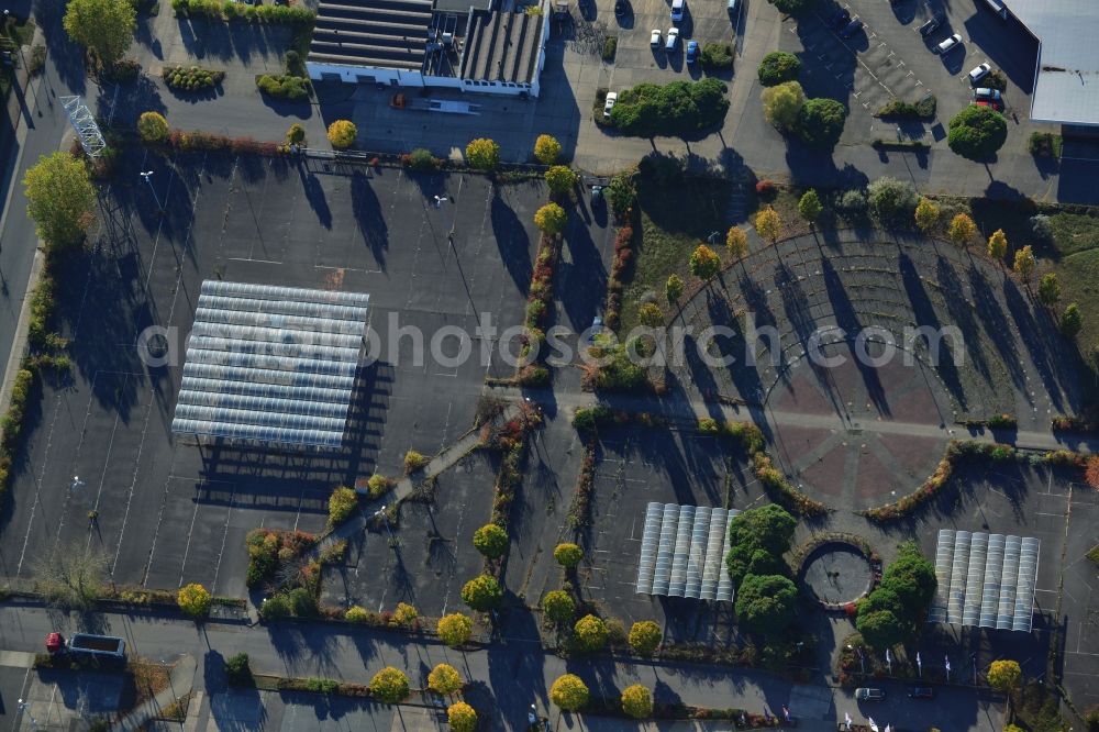 Hoppegarten from the bird's eye view: The Carena car park Hoppegarten in the state of Brandenburg is one of the biggest used car markets in the region. On the grounds cars are bought, processed and resold