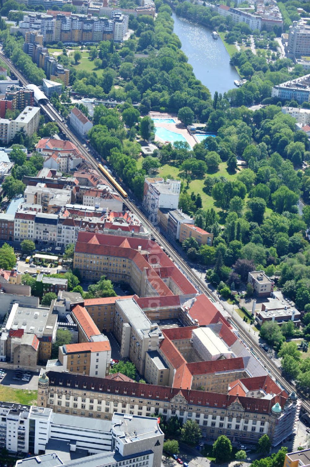 Aerial photograph - Blick auf die Außenstelle des DPMA Deutsches Patent- und Markenamt in Berlin Kreuzberg an der Gitschiner Straße in Kreuzberg. The Branch of the DPMA German Patent and Trademark Office in Berlin Kreuzberg.