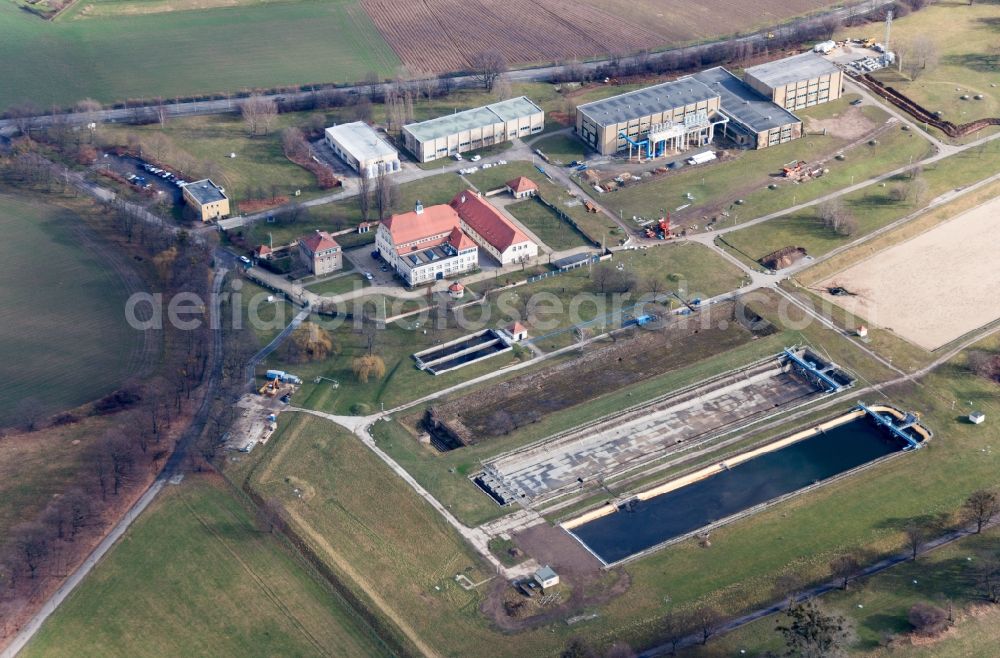 Dresden from above - The area and the buildings of the Technologiezentrum Wasser (TZW) in Hosterwitz, a district of Dresden in the state Saxony. It is a facility of the Deutschen Verein des Gas -und Wasserfaches e.V. (DVGW)