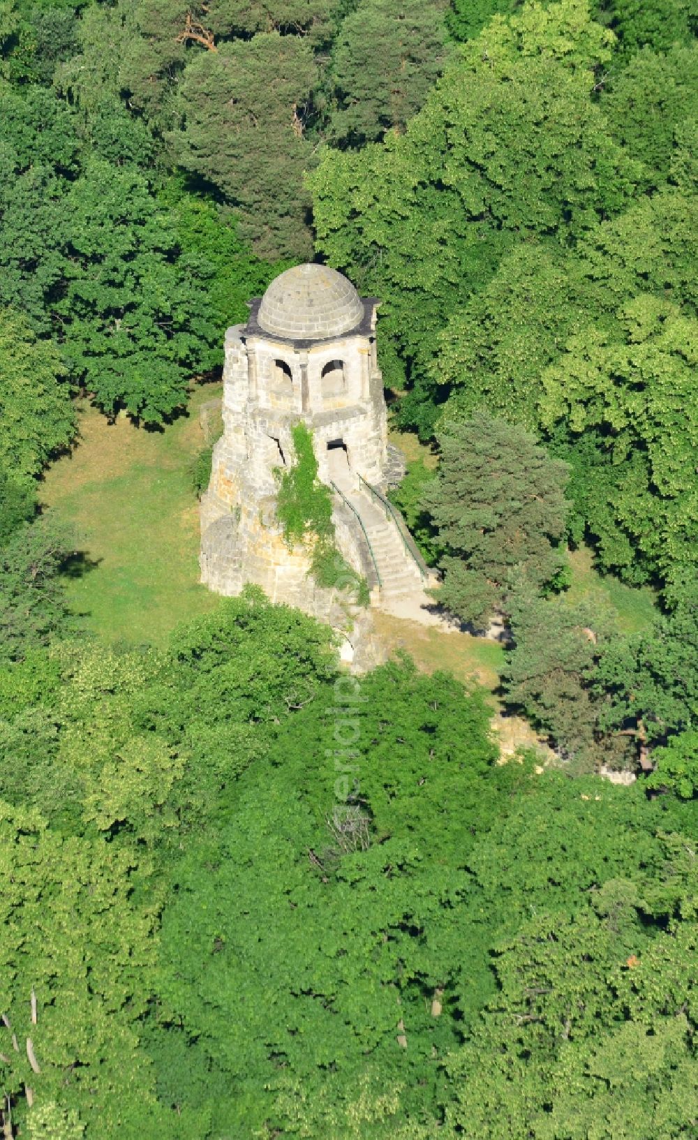 Halberstadt from above - Observation tower in the landscape park on the Spiegelsberge Heinrichshöhe in Halberstadt in Saxony-Anhalt