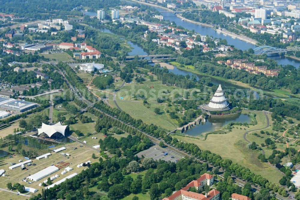 Aerial photograph Magdeburg - Structure of the observation tower Jahrtausendturm Magdeburg in the district Herrenkrug in Magdeburg in the state Saxony-Anhalt, Germany