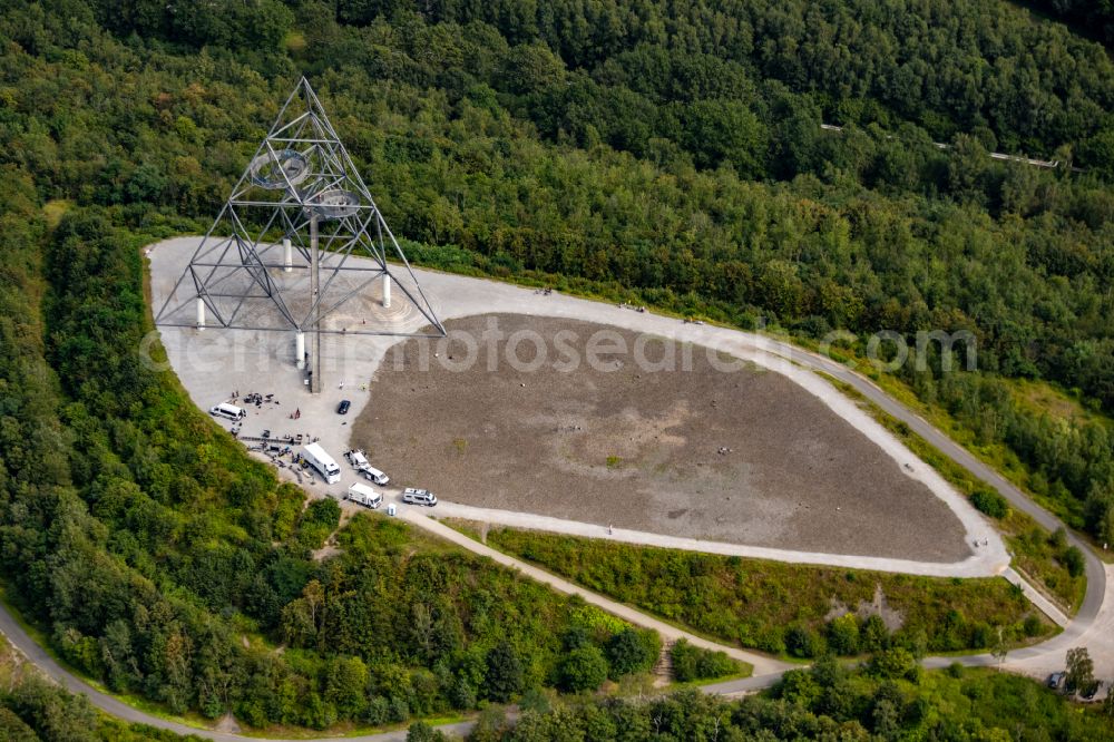 Aerial image Bottrop - Observation tower tetrahedron in the heap at Beckstrasse in Bottrop in the state of North Rhine-Westphalia