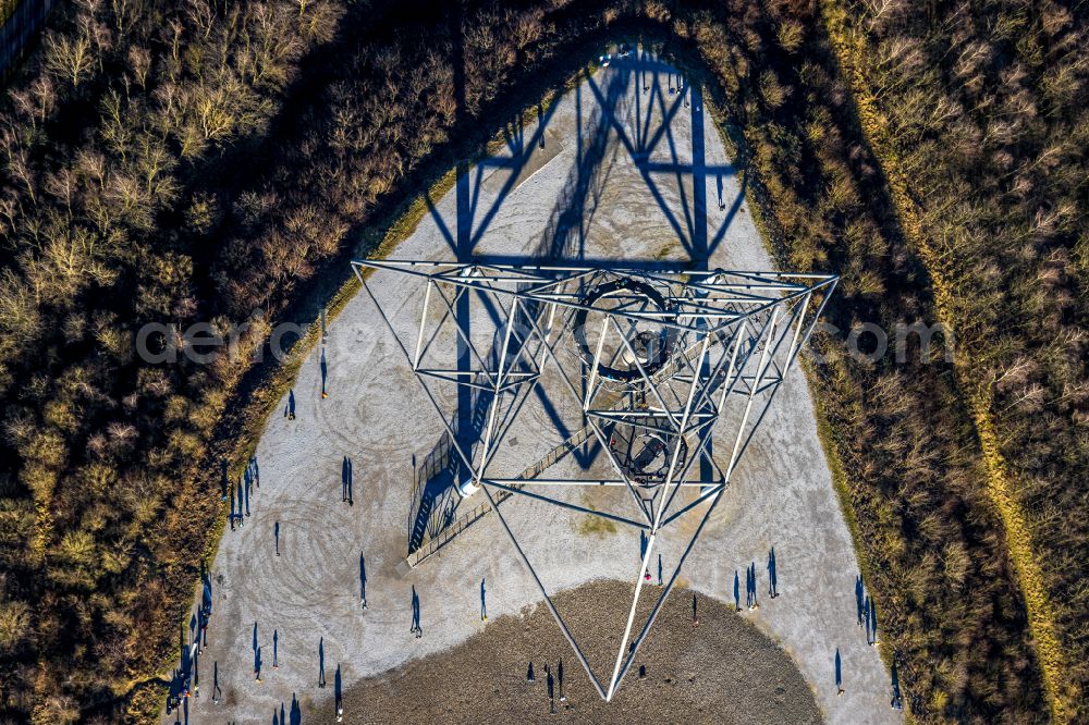 Aerial photograph Bottrop - Observation tower tetrahedron in the heap at Beckstrasse in Bottrop at Ruhrgebiet in the state of North Rhine-Westphalia