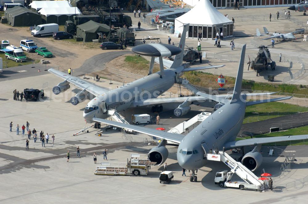 Schönefeld from above - Blick auf das Ausstellungsgelände der Internationalen Luftfahrtshow ILA 2010 auf dem Gelände des Flughafen Berlin-Schönefeld wenige Minuten vor der Eröffnung. View of the exhibition grounds of the International Air Show ILA 2010 on the grounds of the airport Berlin-Schönefeld few minutes before the opening.