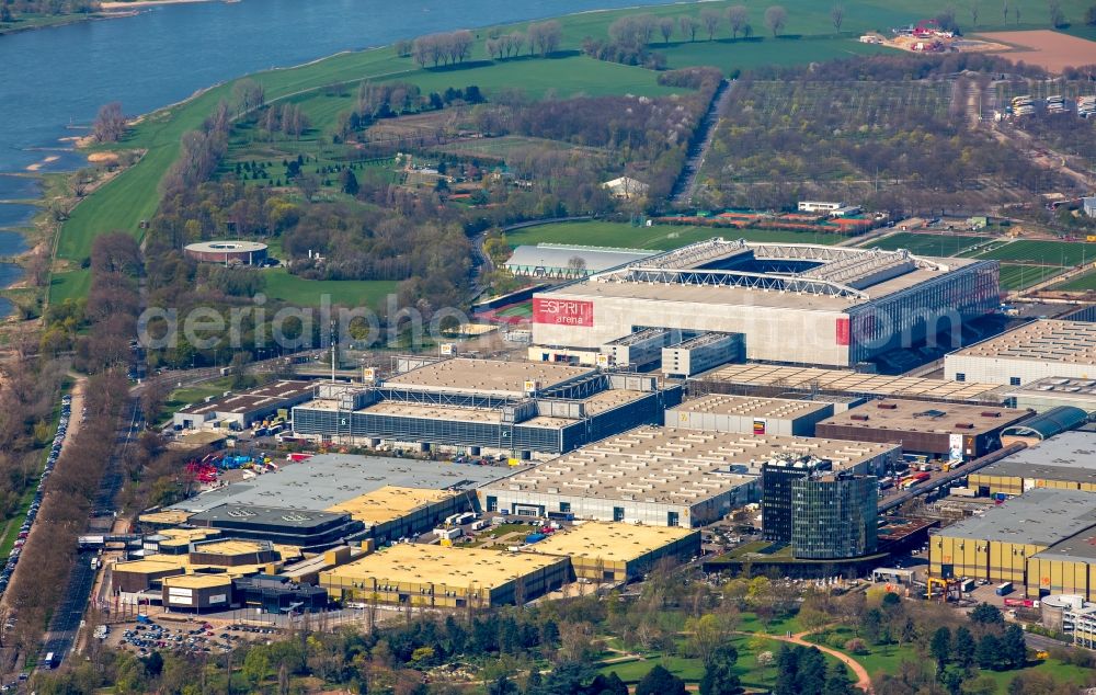 Düsseldorf from the bird's eye view: Exhibition grounds and exhibition halls of the Duesseldorf Congress Sport & Event GmbH in Duesseldorf in the state North Rhine-Westphalia