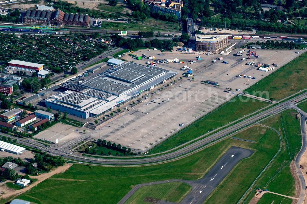 Aerial image Freiburg im Breisgau - Exhibition grounds and exhibition halls of the Freiburg in Freiburg im Breisgau in the state Baden-Wuerttemberg, Germany