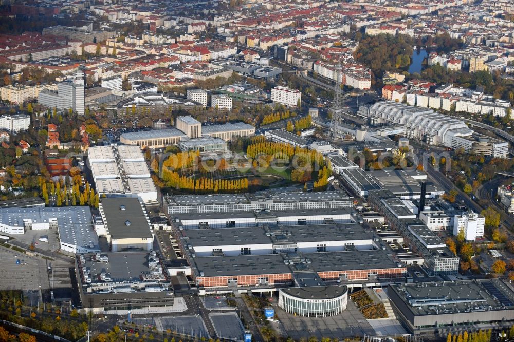 Aerial image Berlin - Exhibition grounds and exhibition halls on Funkturm - Messedamm - Kongresszentrum ICC in the district Charlottenburg in Berlin, Germany