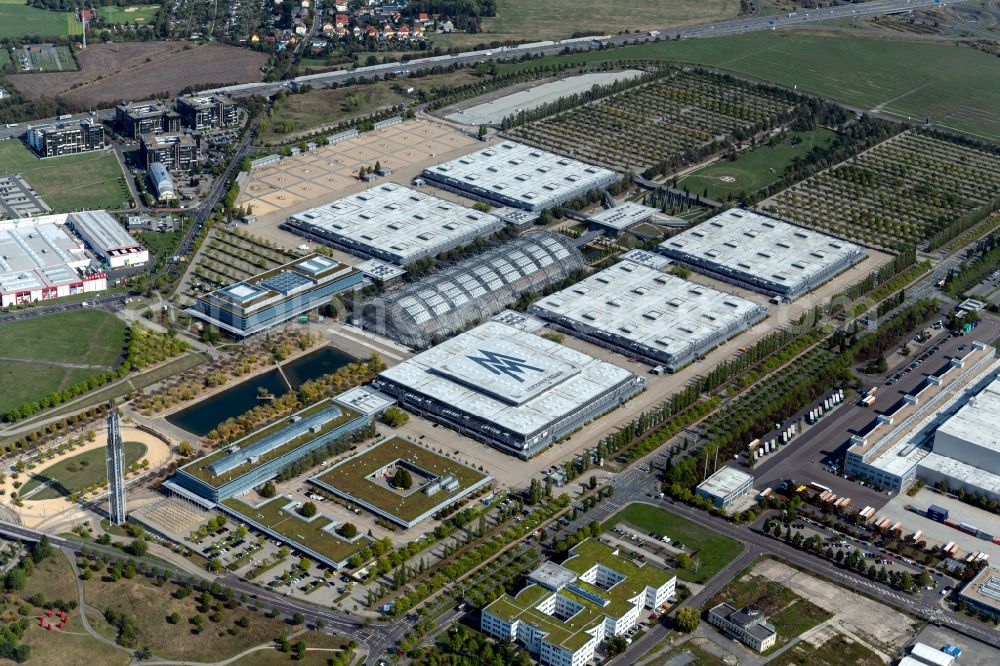 Leipzig from above - Exhibition grounds and exhibition halls of the LMI - Leipziger Messe International GmbH on Messe-Allee in the district Nord in Leipzig in the state Saxony, Germany