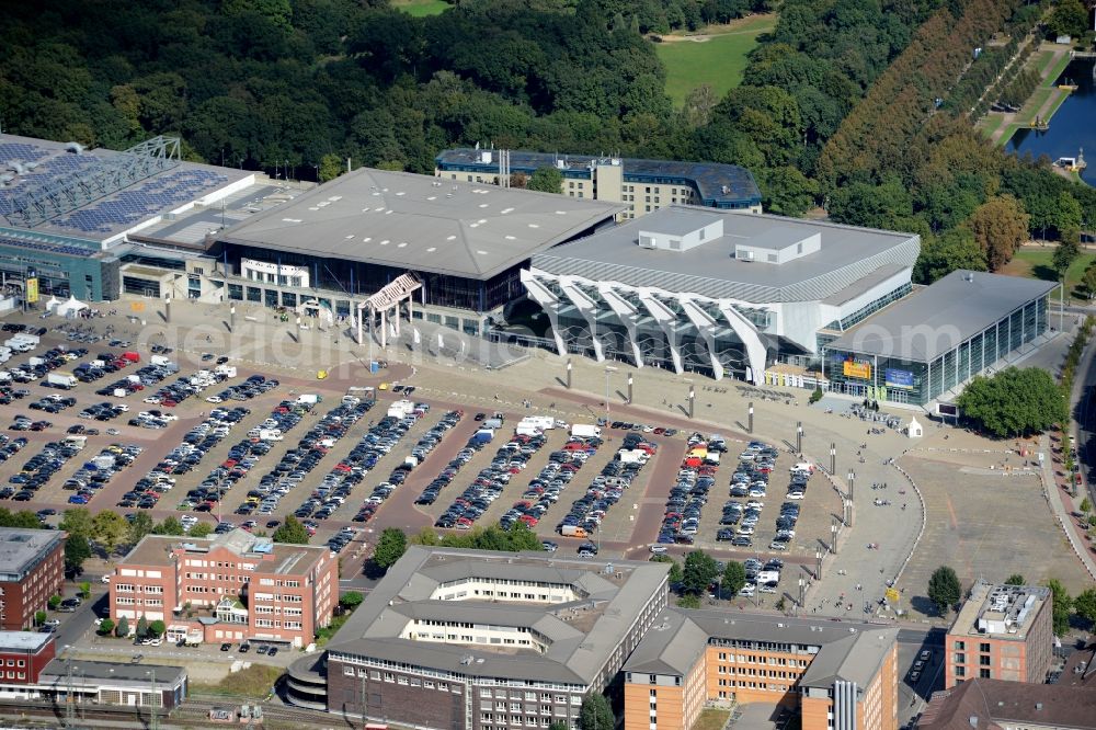 Aerial image Bremen - Exhibition grounds and exhibition halls of the Messe Bremen und der OeVB-Arena an der Findorffstrasse in Bremen in Germany