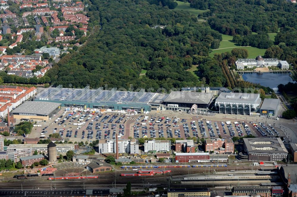 Aerial image Bremen - Exhibition grounds and exhibition halls of the Messe Bremen und der OeVB-Arena an der Findorffstrasse in Bremen in Germany