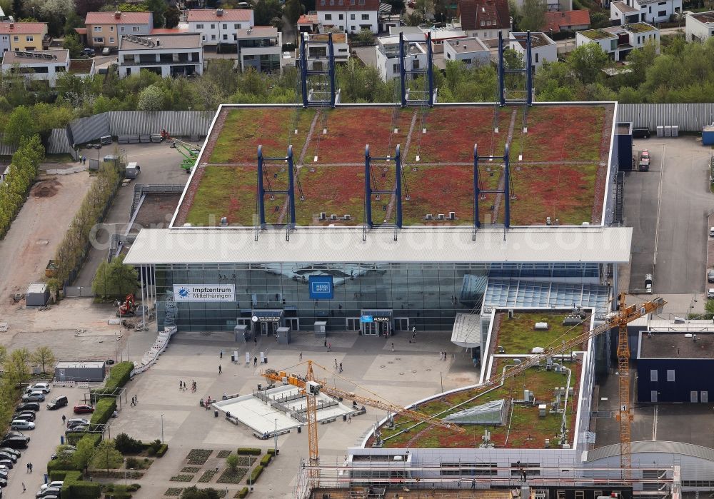 Erfurt from the bird's eye view: Exhibition grounds and exhibition halls of the Messe Erfurt in the district Hochheim in Erfurt in the state Thuringia, Germany