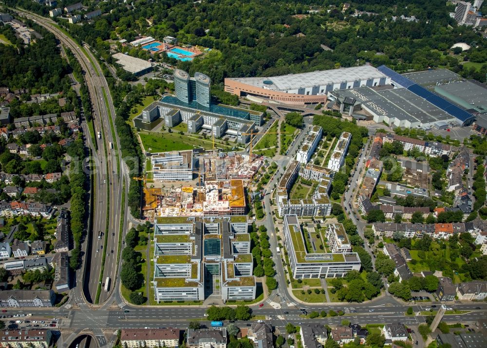 Essen from above - Fair and exhibition halls of Messe Essen in Essen in North Rhine-Westphalia. In the foreground is the Gruga Carree