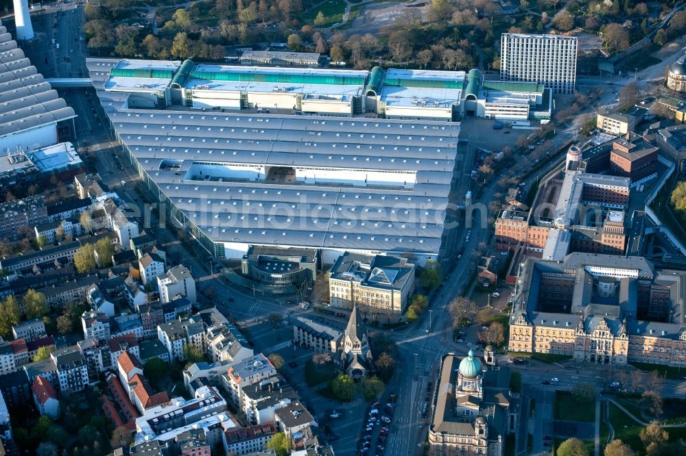 Hamburg from above - Exhibition grounds and exhibition halls of the Neuen Messe in Hamburg, Germany