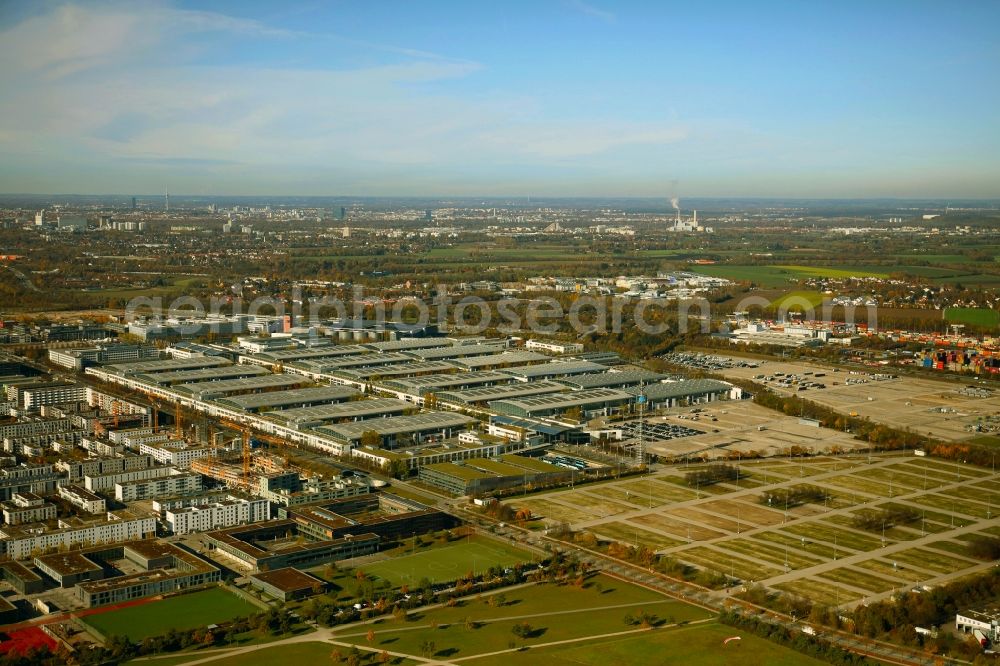 München from above - Exhibition grounds and exhibition halls of the Messe Muenchen in Munich in the state Bavaria