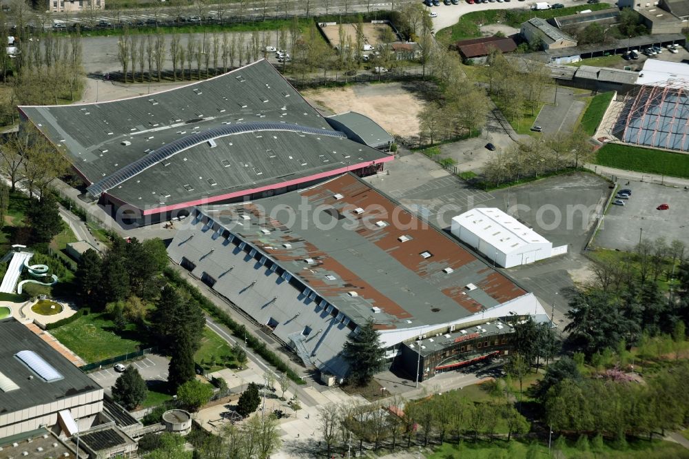 Saint-Etienne from the bird's eye view: Exhibition grounds and exhibition halls of the Parc des expositions de Saint-Etienne am Boulevard Jules Janin in Saint-Etienne in Auvergne Rhone-Alpes, France