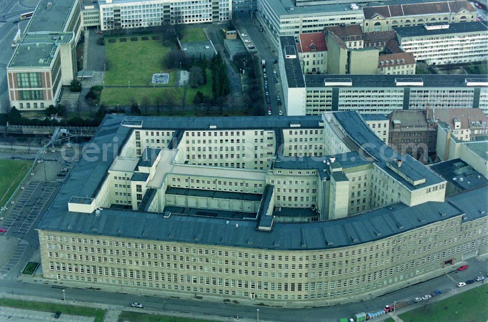 Aerial image Berlin - Office and commercial building Haus am Werderschen Markt, the Foreign Office and Foreign Ministry and former seat of the Central Committee of the SED of the GDR and the German Reichsbank in the district of Mitte in Berlin, Germany