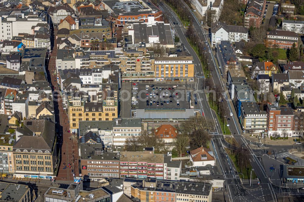 Aerial photograph Gelsenkirchen - Parking and storage space for automobiles on Springemarkt in the district Buer in Gelsenkirchen at Ruhrgebiet in the state North Rhine-Westphalia, Germany