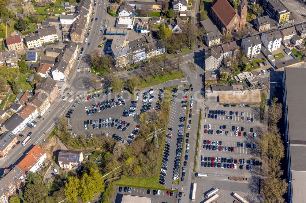 Aerial image Witten - Parking and storage space for automobiles on street Herbeder Strasse in Witten at Ruhrgebiet in the state North Rhine-Westphalia, Germany