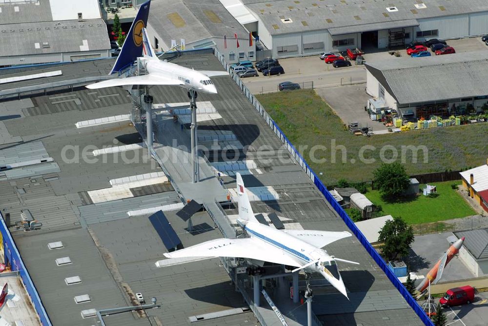 Aerial photograph Sinsheim - Auto & Technik Museum Sinsheim. Auf 30.000 qm Hallenfläche befinden sich hier mehr als 3.000 Exponate, darunter die Concorde der Air France, Oldtimer, Flugzeuge, Formel-1-Wagen, Motorräder und Lokomotiven. Auf dem Gelände ist auch das IMAX 3D Filmtheater. Kontakt: Auto & Technik MUSEUM SINSHEIM / IMAX 3D Filmtheater, Museumsplatz, D-74889 Sinsheim, Tel.: 0049 (0) 7261 / 9299-0, Fax: 0049 (0) 7261 / 13916,