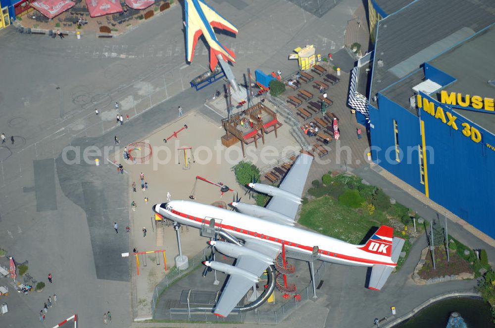 Aerial photograph Sinsheim - Auto & Technik Museum Sinsheim. Auf 30.000 qm Hallenfläche befinden sich hier mehr als 3.000 Exponate, darunter die Concorde der Air France,die russische TU-144, Oldtimer, Flugzeuge, Formel-1-Wagen, Motorräder und Lokomotiven. Auf dem Gelände ist auch das IMAX 3D Filmtheater. Kontakt: Auto & Technik MUSEUM SINSHEIM / IMAX 3D Filmtheater, Museumsplatz, D-74889 Sinsheim, Tel.: 0049 (0) 7261 / 9299-0, Fax: 0049 (0) 7261 / 13916,