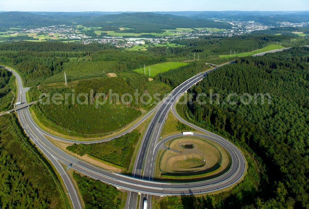 Wenden from the bird's eye view: Routing and traffic lanes during the highway exit and access the motorway A4 at Krombach in Wenden in the state North Rhine-Westphalia