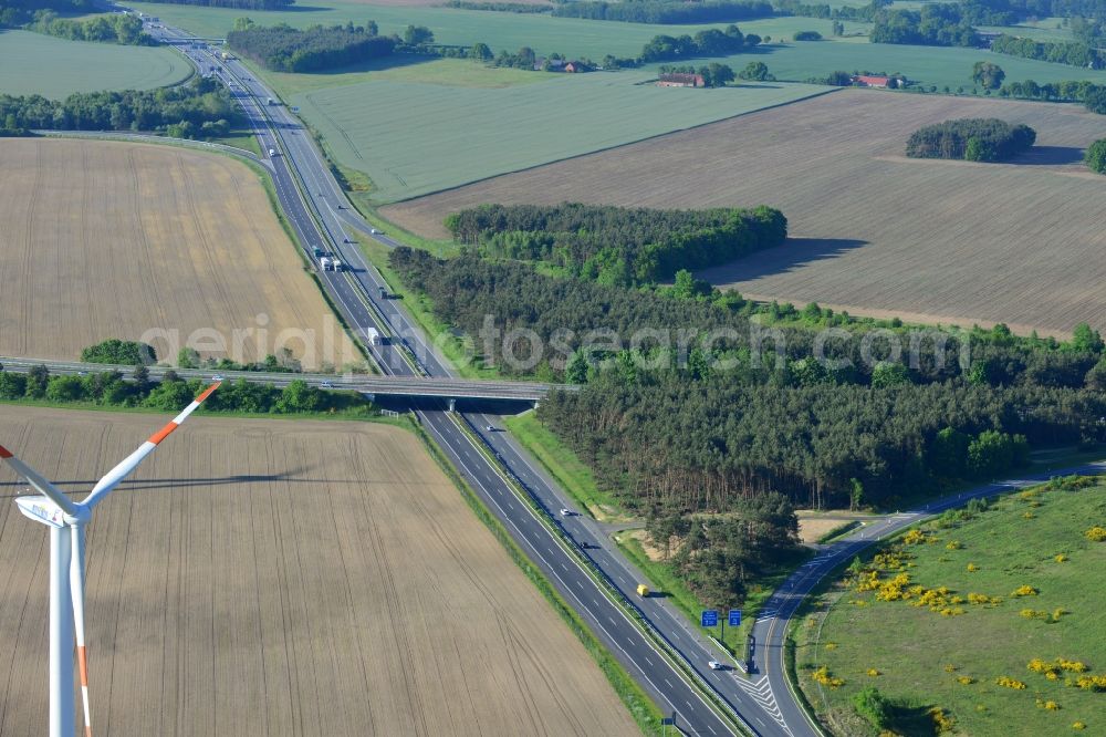 Aerial photograph Wittstock/Dosse - Routing and traffic lanes during the highway exit and access the motorway near Wittstock/Dosse in the state Brandenburg