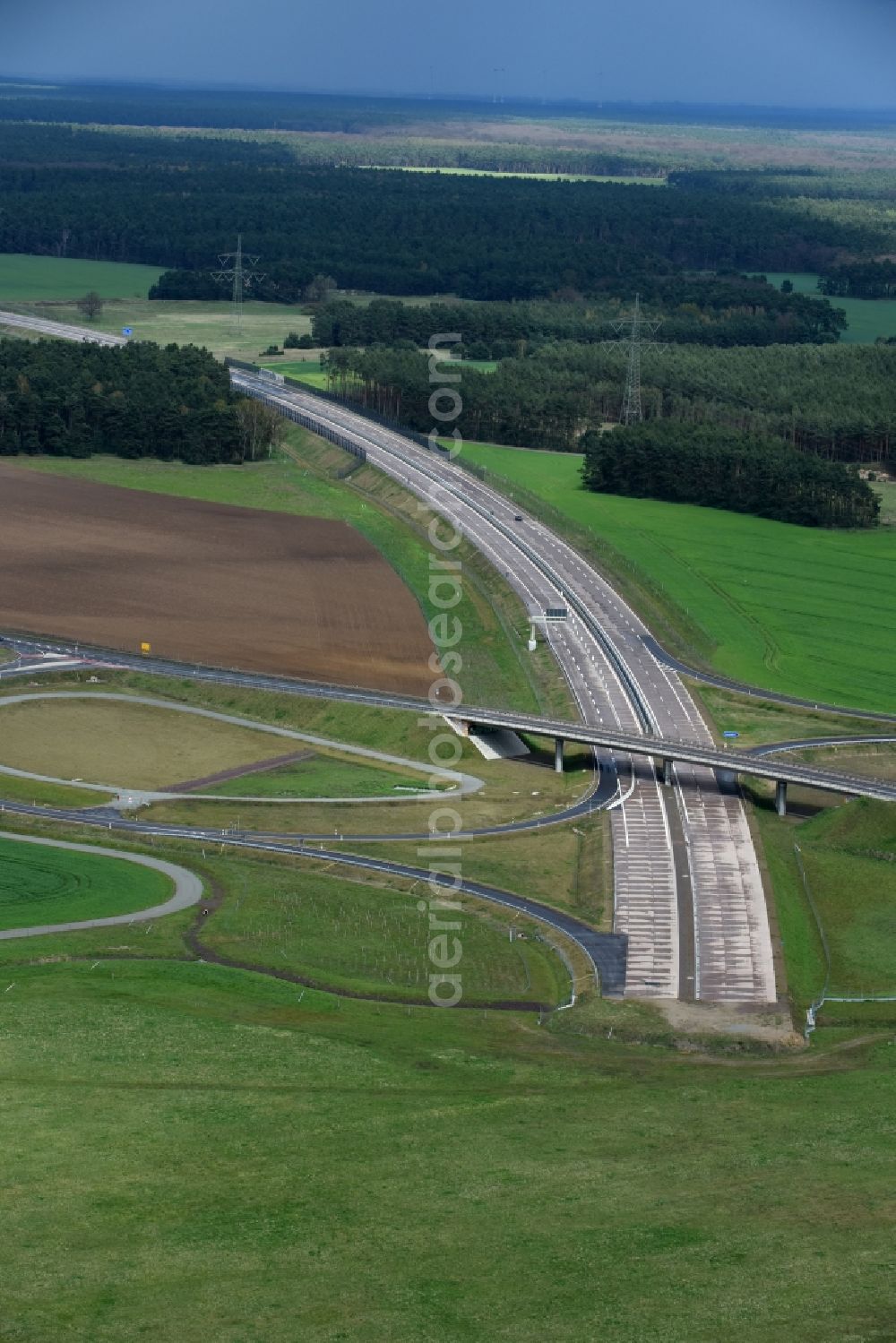 Aerial image Colbitz - Routing and traffic lanes during the highway exit and access the motorway A 14 zu B189 in Colbitz in the state Saxony-Anhalt